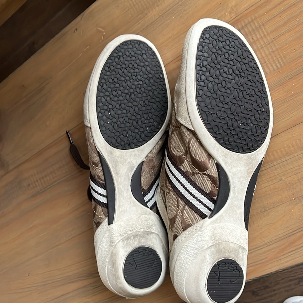 Women’s brown coach tennis shoes size 8 - Picture 3 of 4